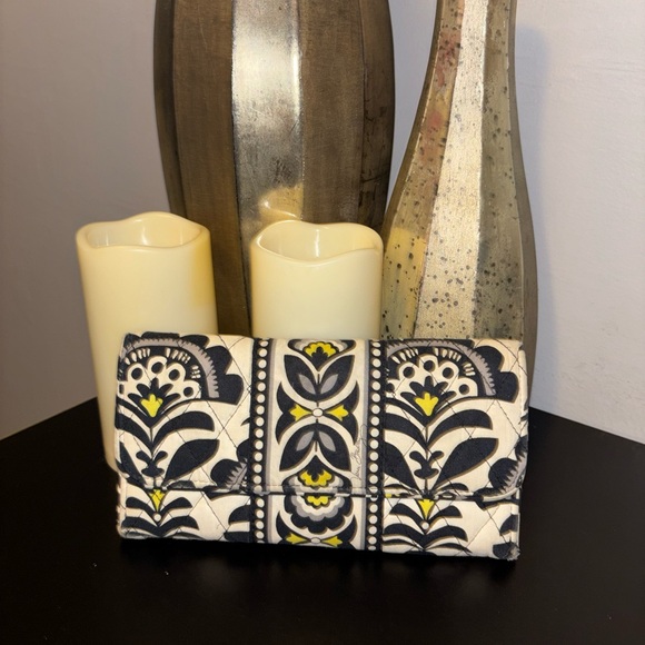 Vera Bradley Black and Yellow Patterned Wallet - Picture 1 of 7